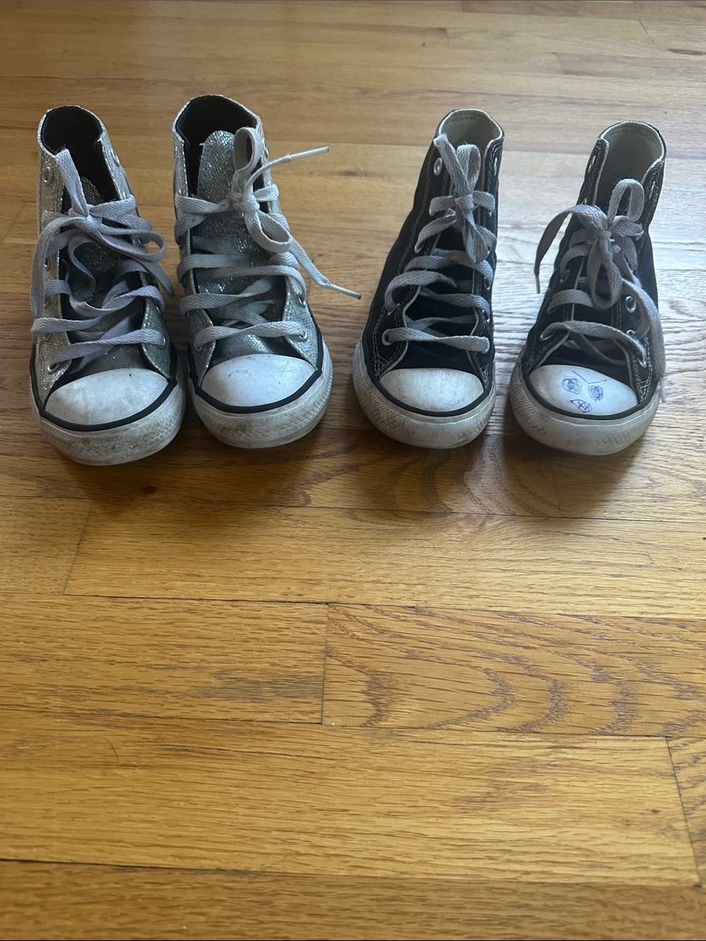 Converse Kids High-Top Sneakers in Black and Silver Glitter size 13
